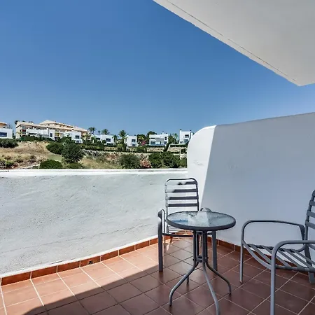 Casa Anita Lunymar Golf Apartment Estepona